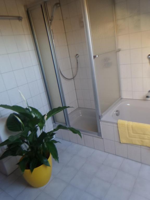 Ferienwohnung Glückskinder - Three-Bedroom Apartment