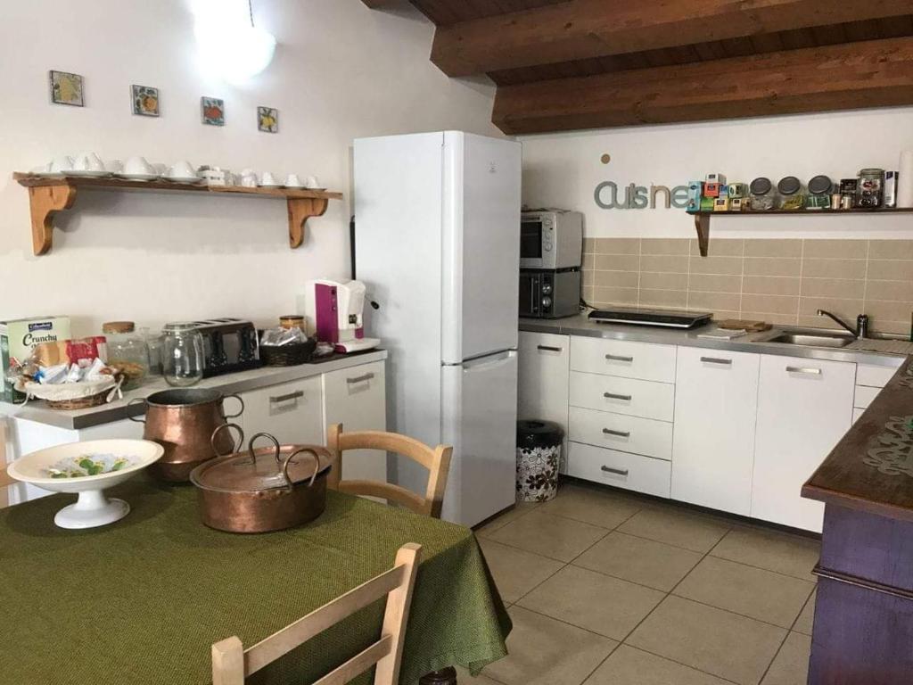 Kuchyň nebo kuchyňský kout v ubytování PalermiT'Amo