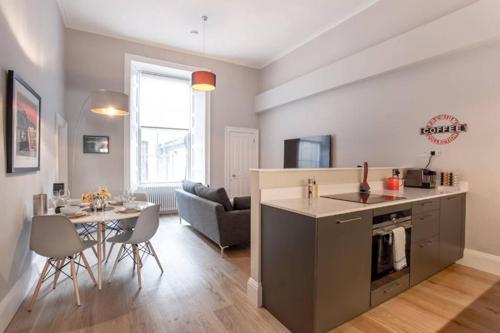 ALTIDO York Place Apartment - Luxury City Centre