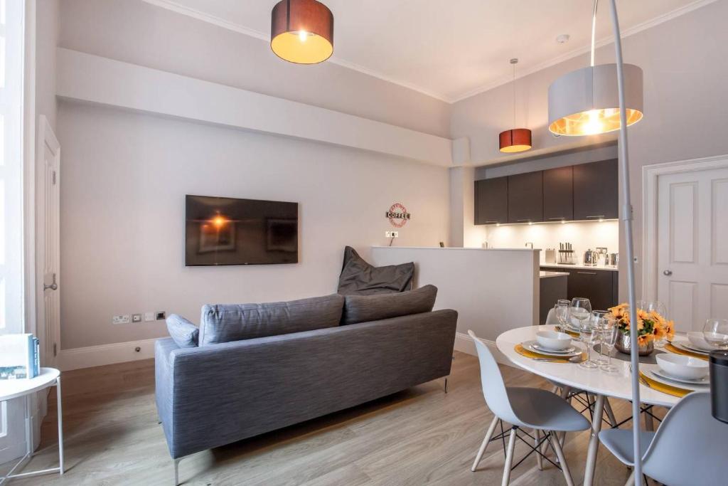 ALTIDO York Place Apartment - Luxury City Centre