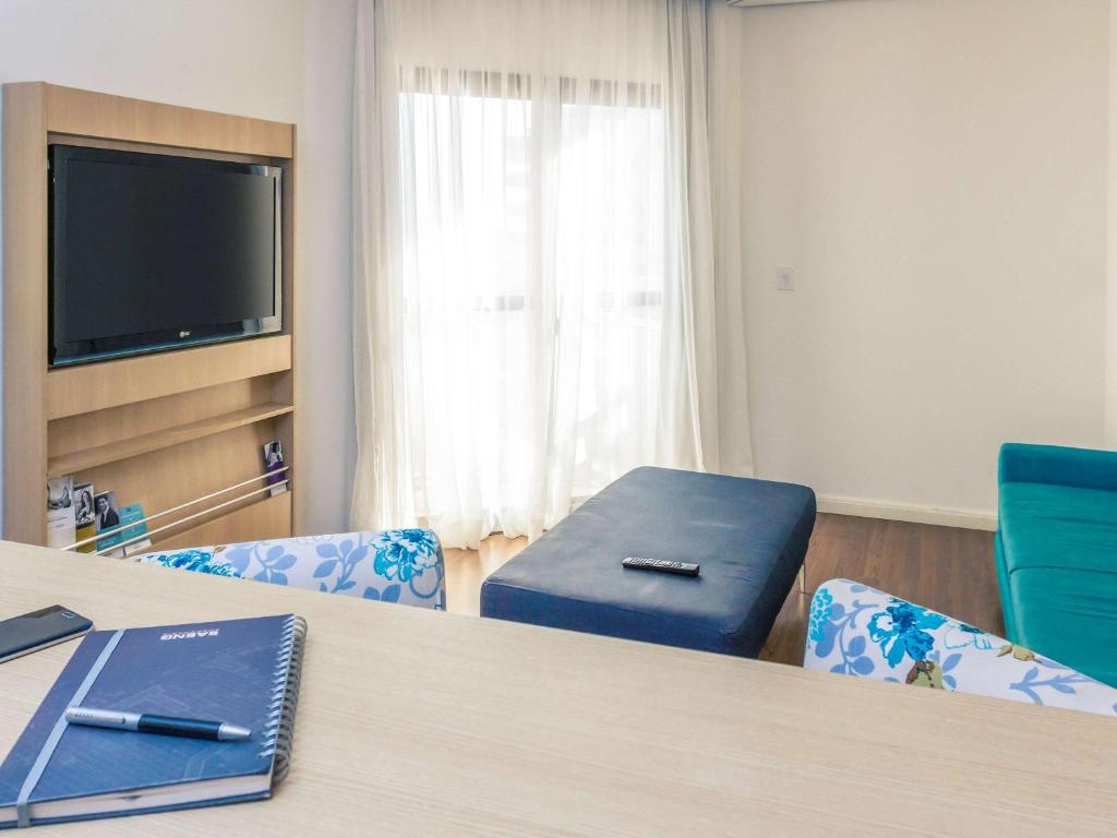  Mercure Santos