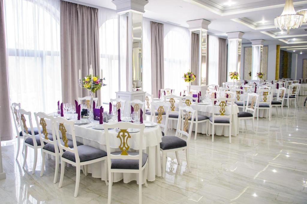 Restaurace v ubytování Royal Class Hotel