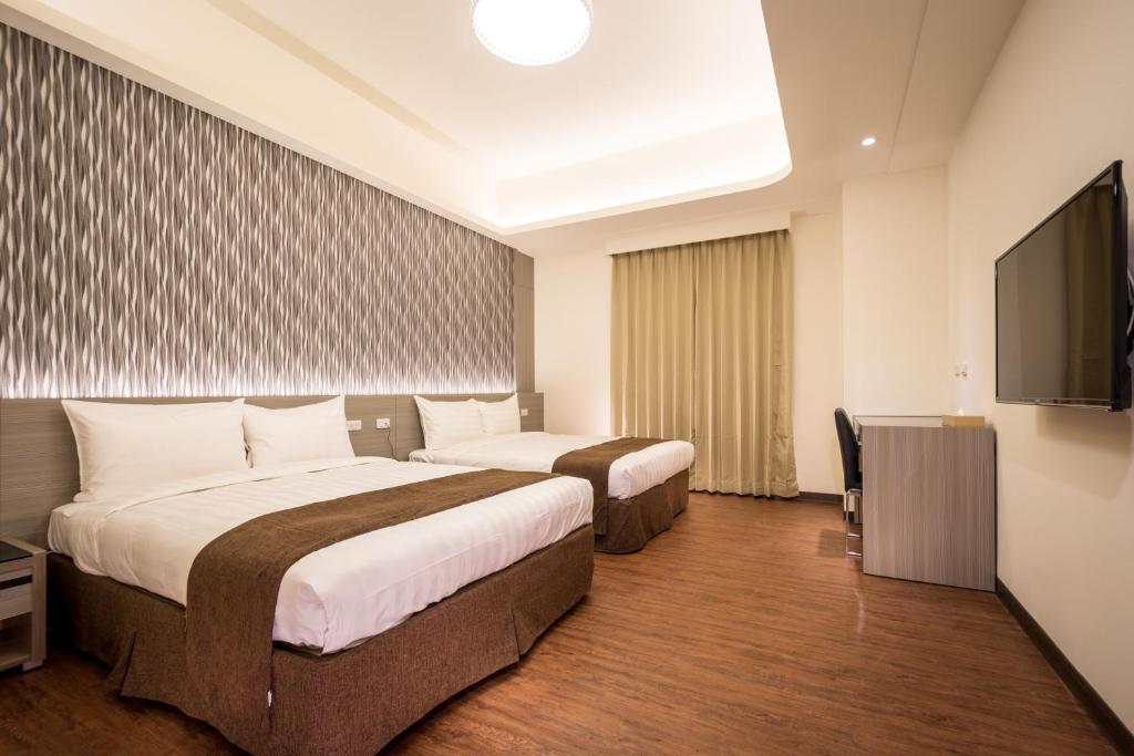 Hedu Hotel - Camera Quadrupla Con Balcone