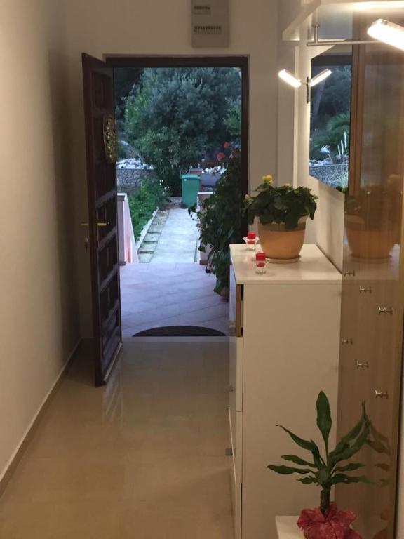 Zdjęcie z galerii obiektu Kuća za odmor "Barbenjak" w mieście Vir
