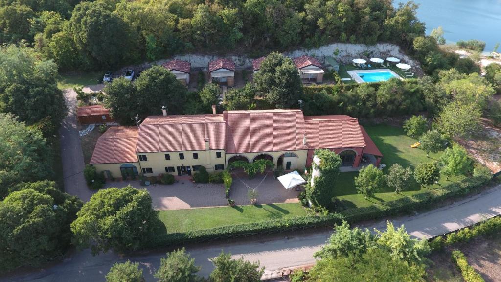an aerial view of a house with a pool at Agriturismo Alba in Baone