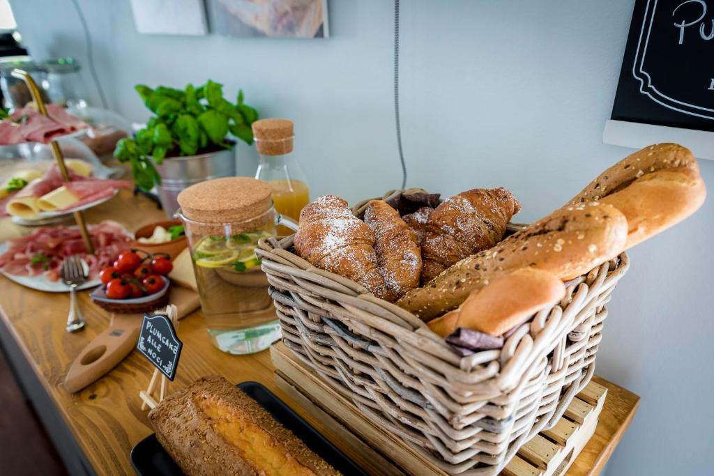 Comida no cama e café (B&B) ou em algum lugar perto