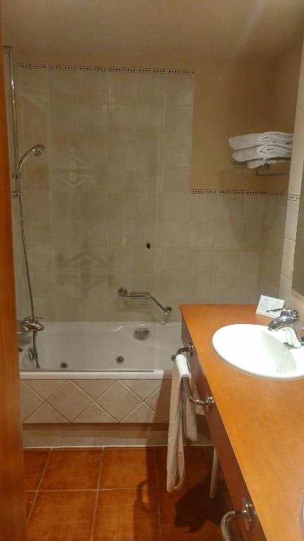 Koupelna v ubytování Parador de Vielha