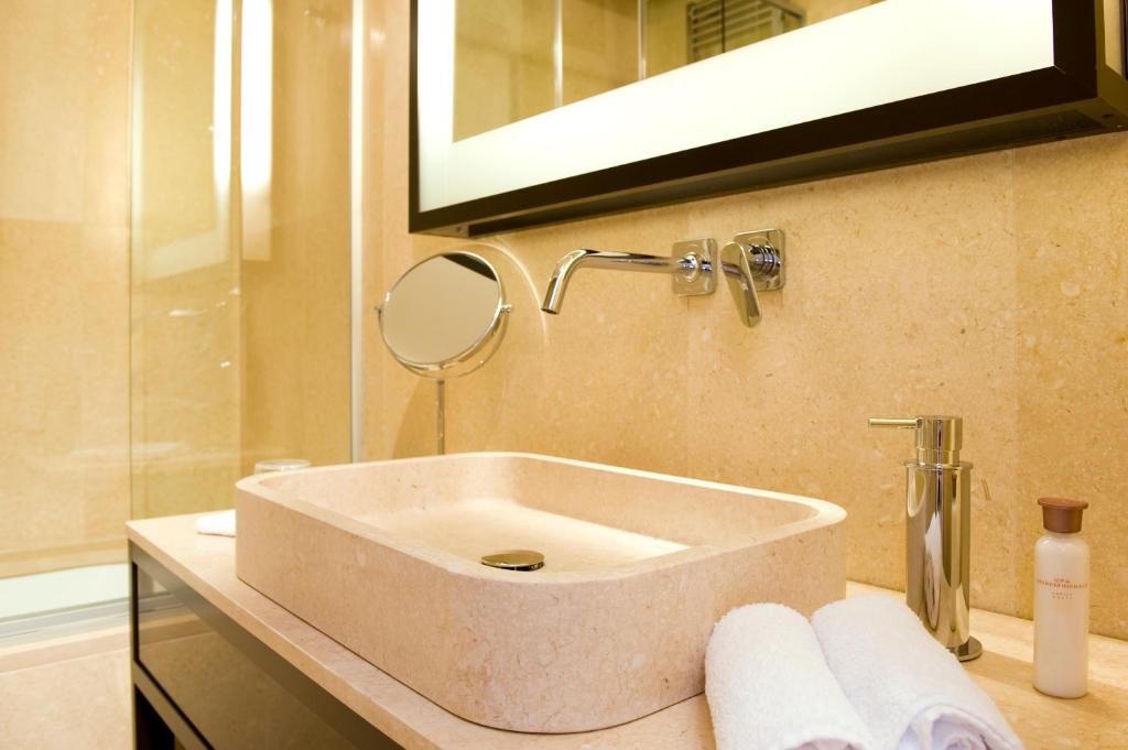 Koupelna v ubytování Marina Place Resort
