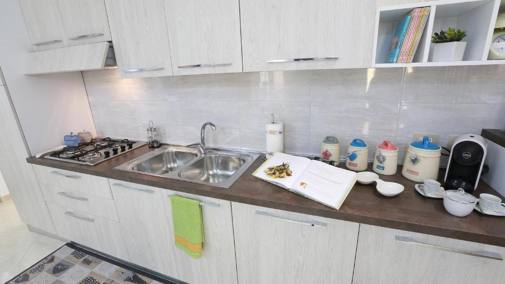 Kuchyňa alebo kuchynka v ubytovaní Casa Vacanza Il Dromone