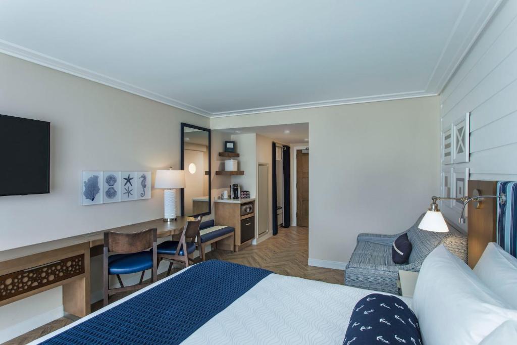 Hutchinson Shores Resort & Spa - Chambre Royale Avec Vue De La Piscine