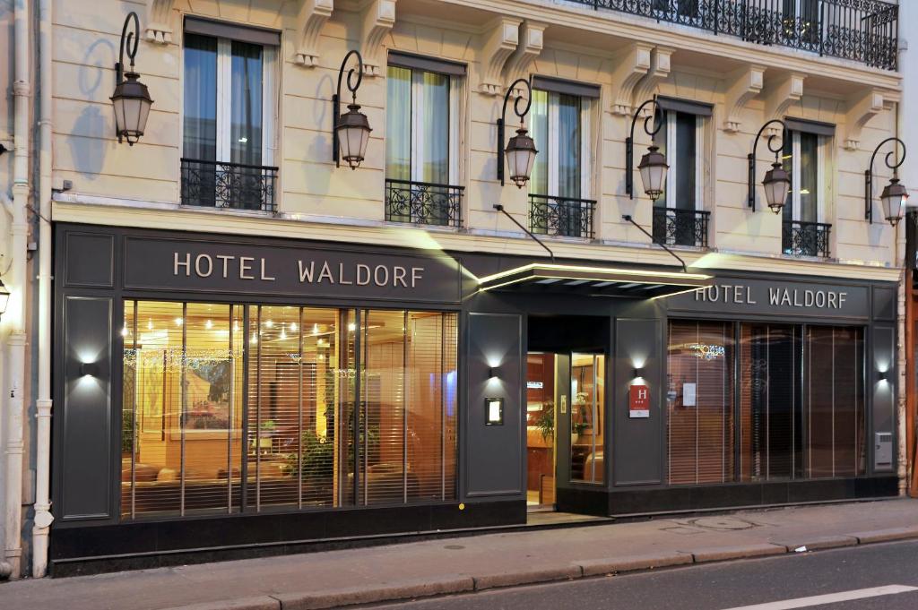 Gallery image of Waldorf Montparnasse in Paris