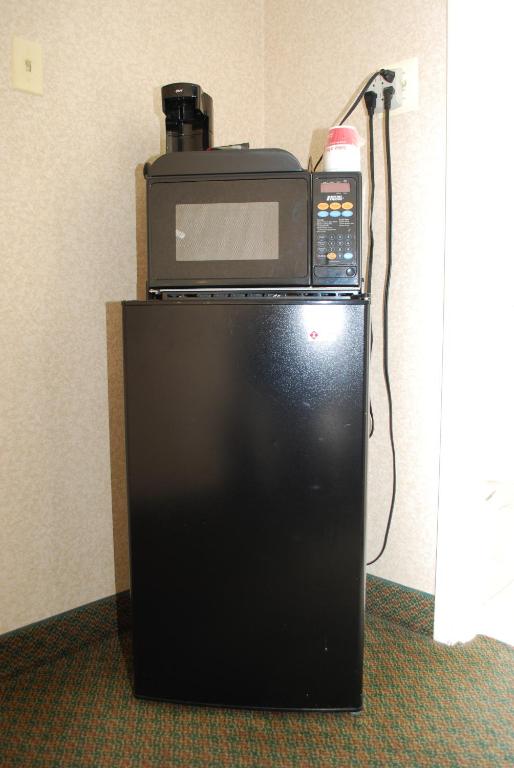 Ramada by Wyndham Triangle/Quantico - King Room - Disability Access/Non-Smoking