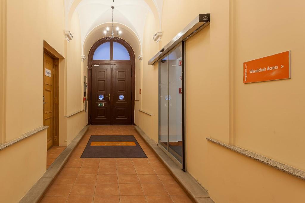 easyHotel Budapest Oktogon - Resim 38