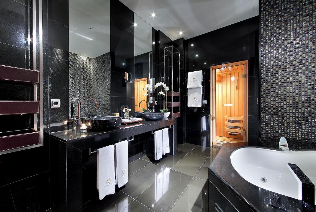 Eurostars Madrid Tower - Resim 27