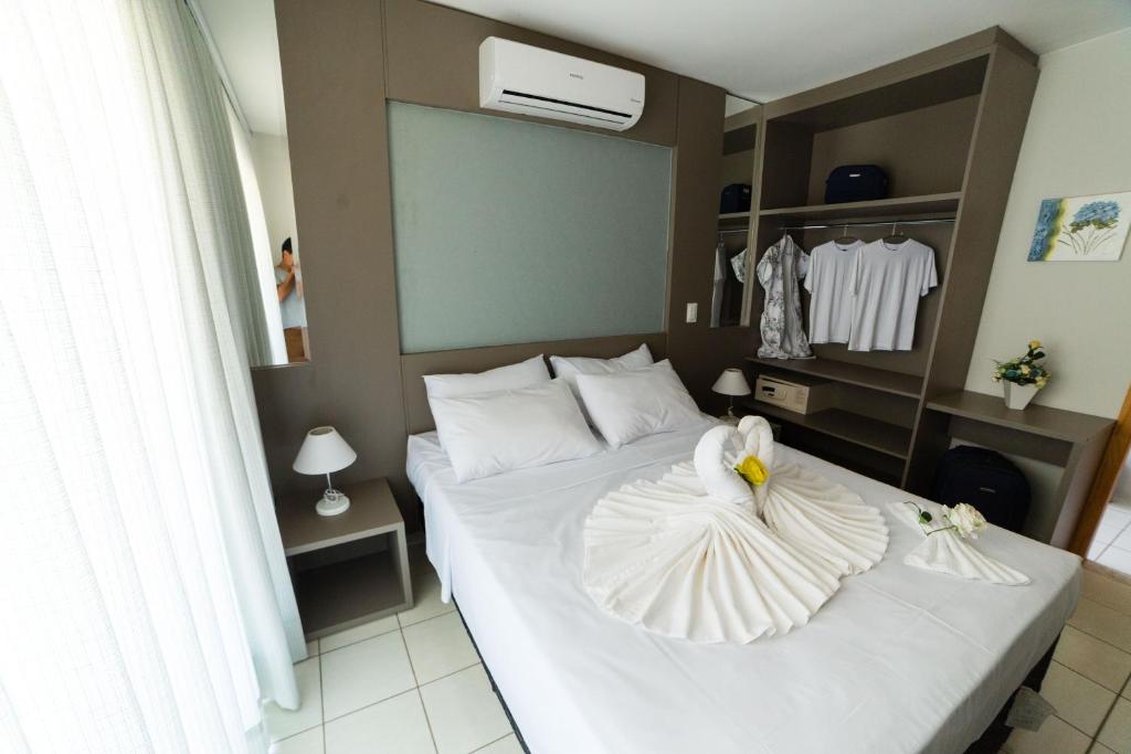  Serra Madre Hotel