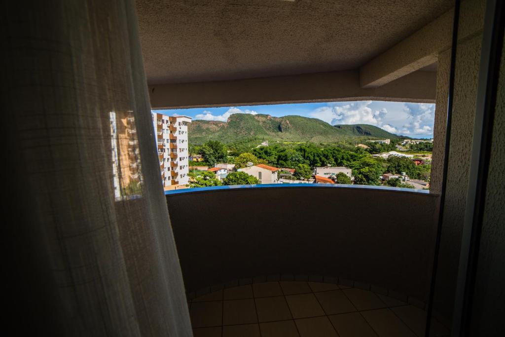  Serra Madre Hotel