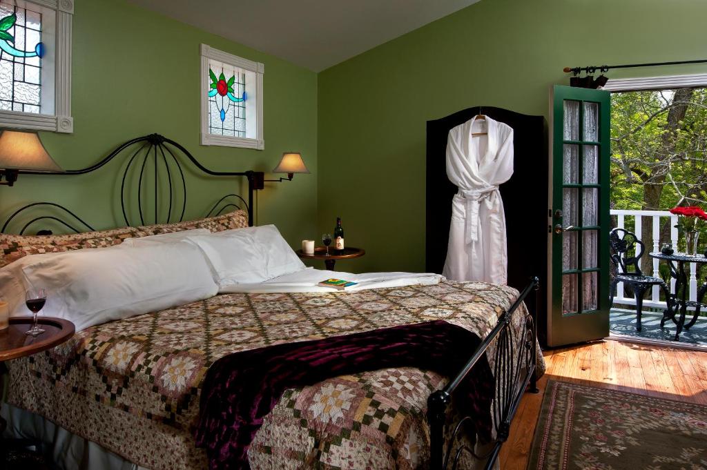 White Oak Manor Bed and Breakfast: Jefferson Texas