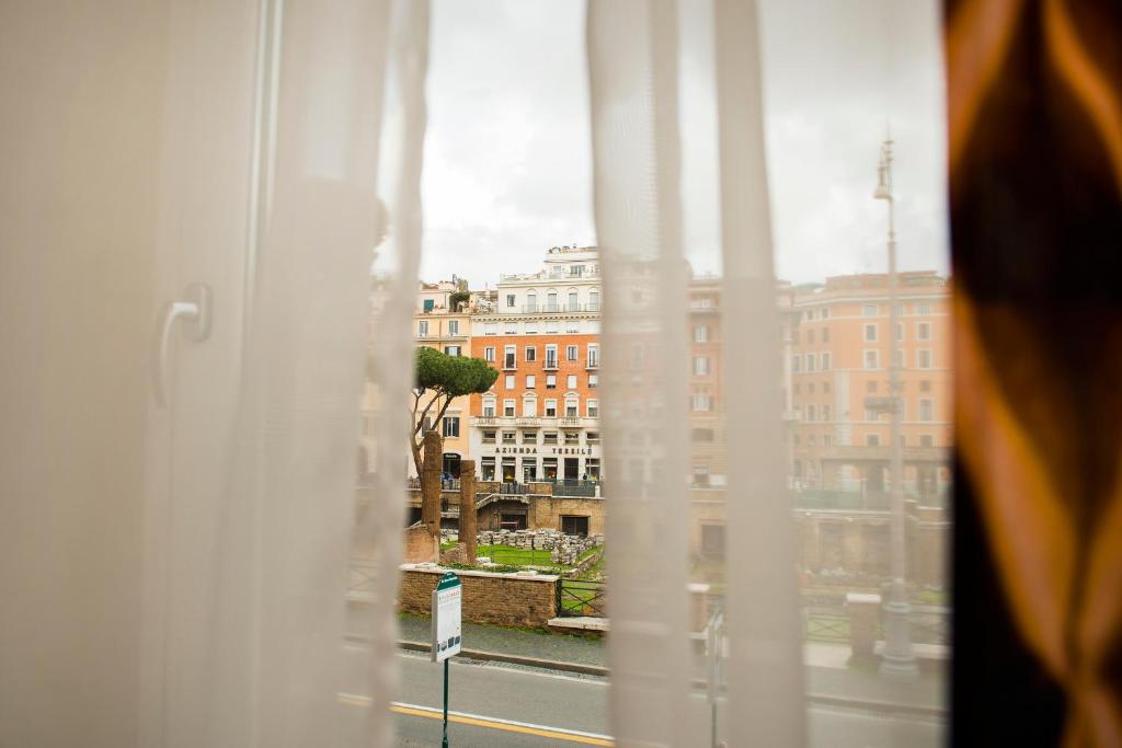 Balkón nebo terasa v ubytování Torre Argentina Relais - Residenze di Charme