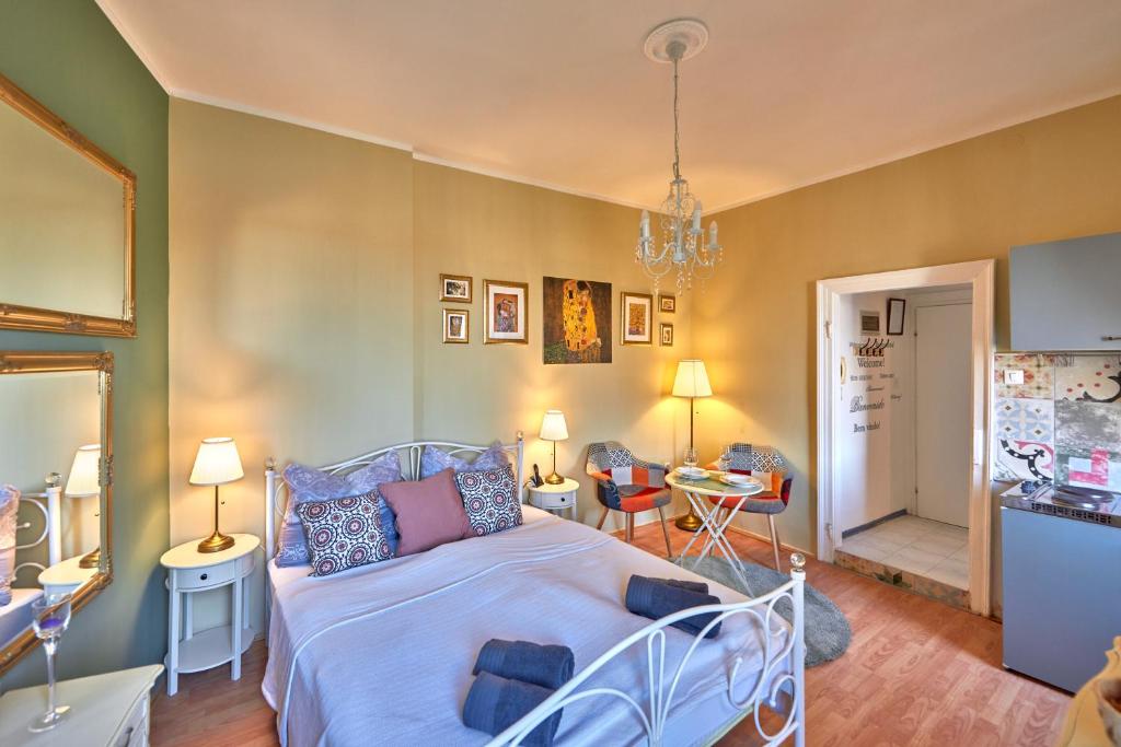 Old City Romantic Studio with FREE private parking - 5