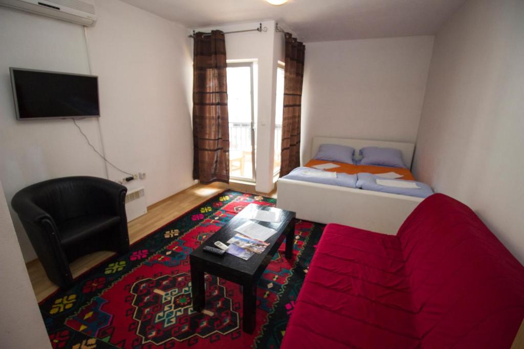 Postel nebo postele na pokoji v ubytování Hotel & Rooms Lombrelle