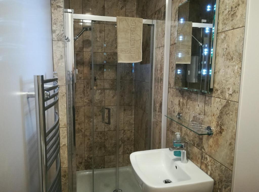 Silverlands Guest House - 