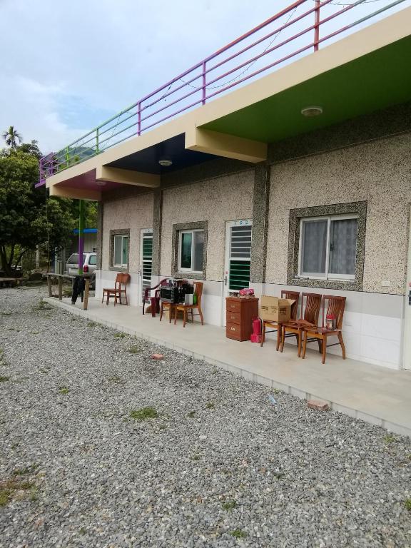 Balkón nebo terasa v ubytování 台東民宿 關山桃花心木民宿農場