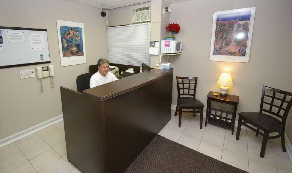 The Alexandra Hotel - Resim 7