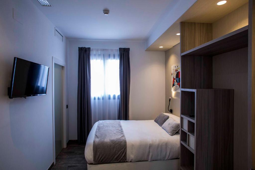 Hostal Sevilla Santa Justa - Adults only, Seville – Updated ...