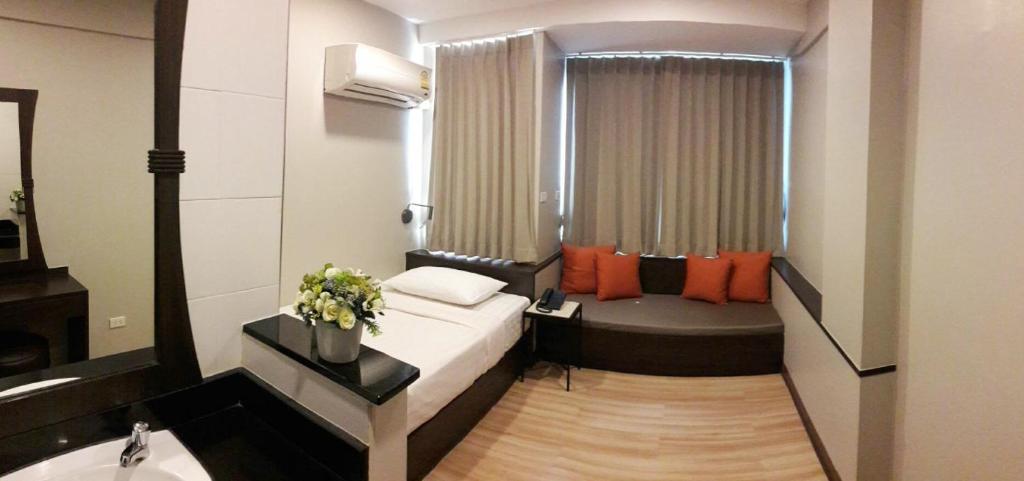 Posezení v ubytování YWCA Hotel Bangkok