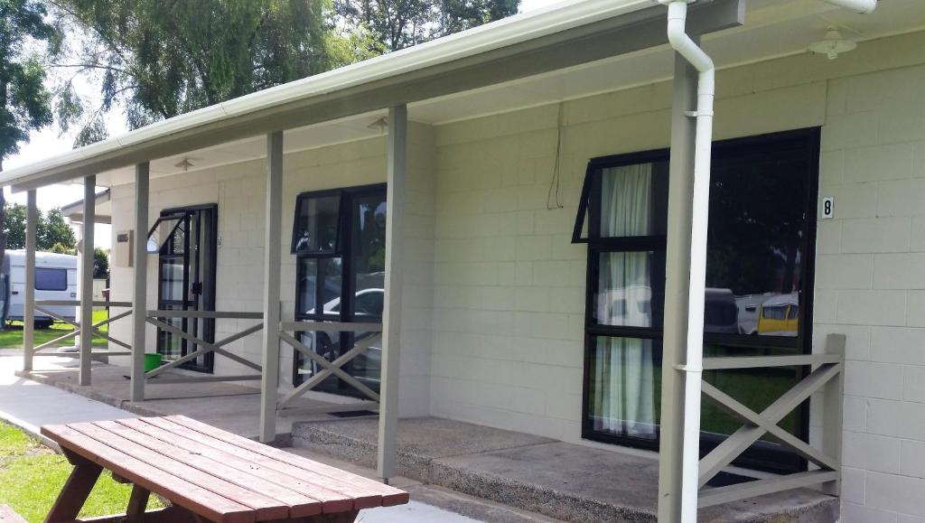 
Superior Studio with Shared Bathroom
