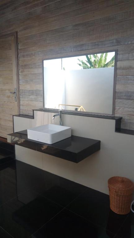 Ombak Bay Lembongan - 15