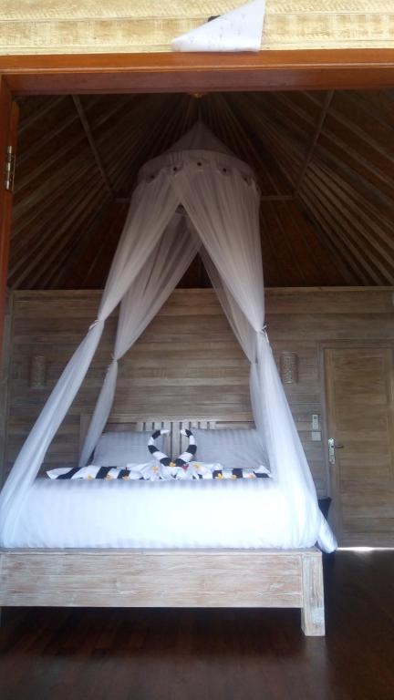 Ombak Bay Lembongan - 11