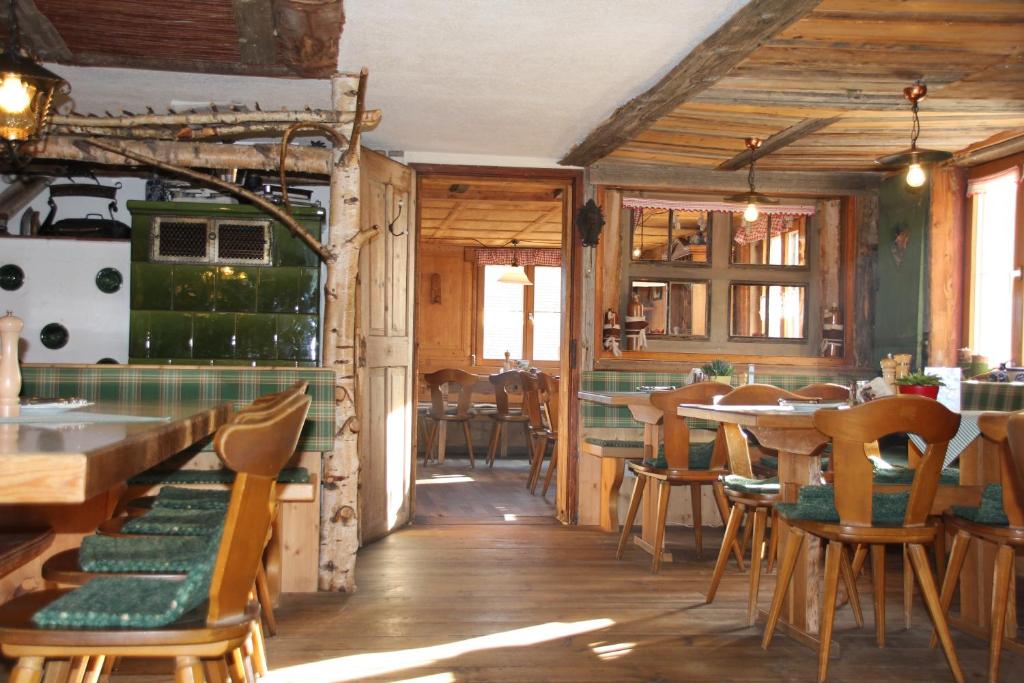 Restaurace v ubytování lustiger Hirsch