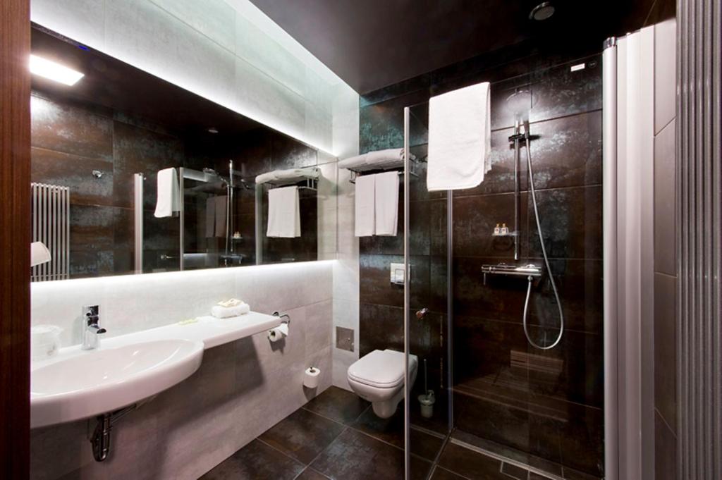 Koupelna v ubytování Hotel Symfonia Osjaków