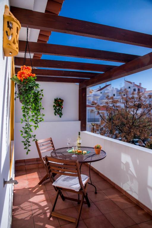 Parveke tai terassi majoituspaikassa Casinha D'Avó Guesthouse