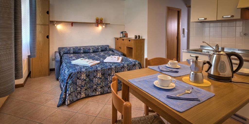 Příslušenství pro přípravu čaje a kávy v ubytování Residence Kristall