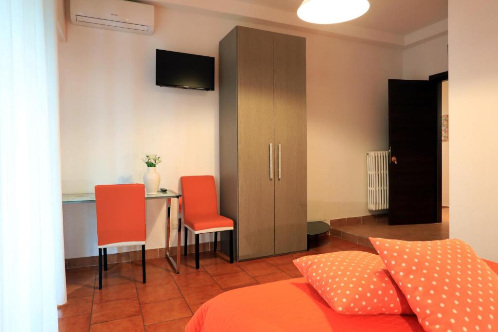 Primo Piano Guesthouse - Bari Policlinico - 带私人浴室的三室