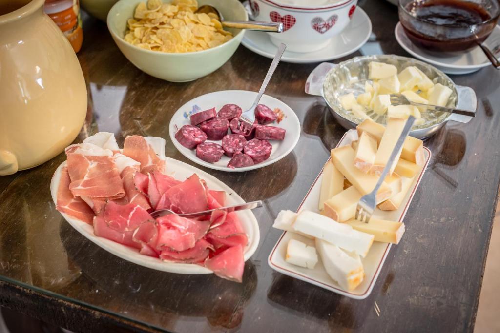 Jedzenie w pensjonacie lub w pobliżu
