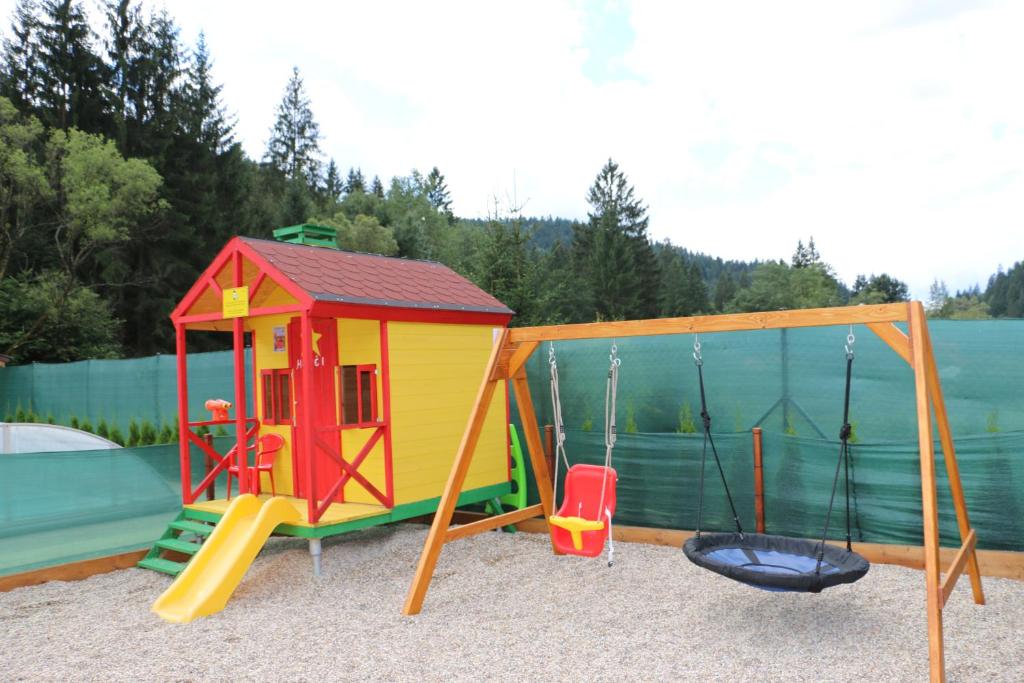 Herní místnost nebo prostor pro děti v ubytování Wellness Simply Relax - Chopok- privátna vírivka, sauna