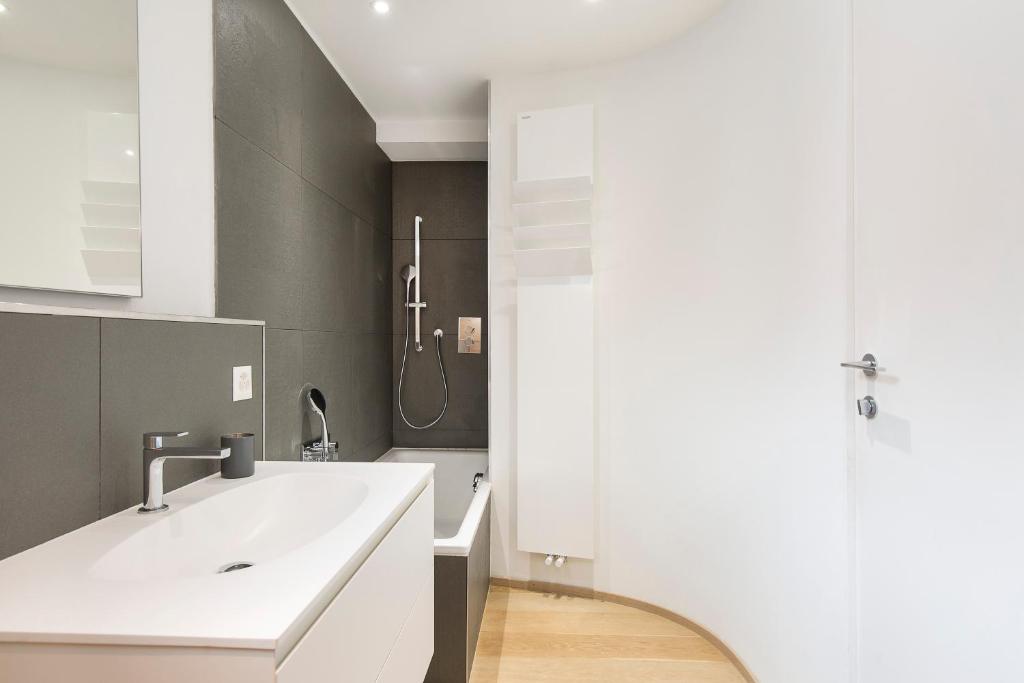 Maraini Apartments by Quokka 360 - strategic location near Lugano station - Resim 28