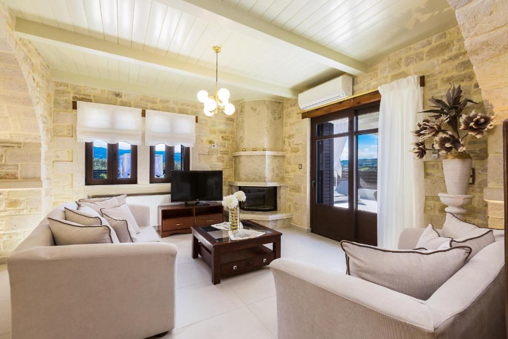 Część wypoczynkowa w obiekcie Caramel Villa, with 40m2 Pool & Spa Whirlpool, By ThinkVilla