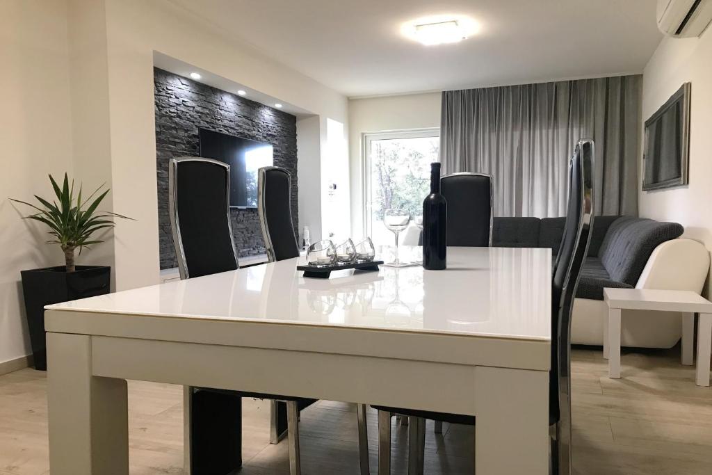 Apartments Villa Stivan - Three-Bedroom Apartment