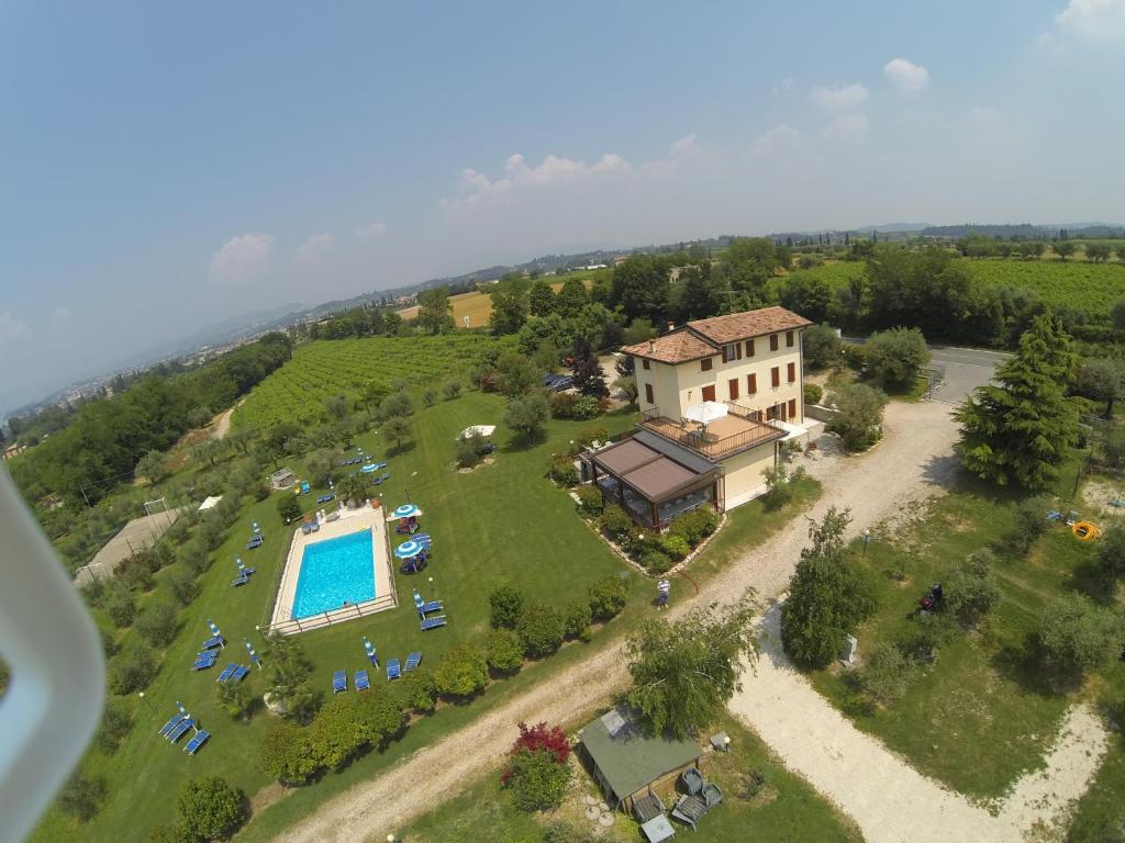 Loftmynd af Agriturismo Il Giardino Degli Ulivi