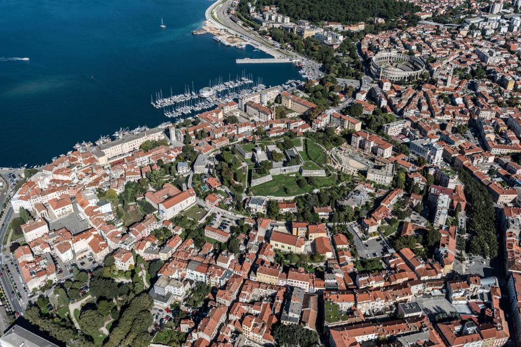 Old City Romantic Studio with FREE private parking - 10