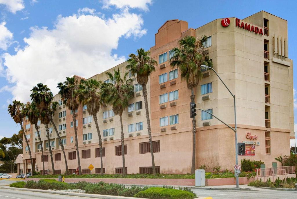 an exterior view of the hampton inn suites anaheim at Ramada by Wyndham Hawthorne/LAX in Hawthorne