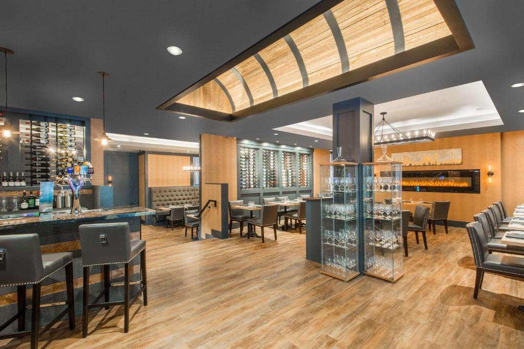 Ramada Plaza by Wyndham Niagara Falls - Resim 18