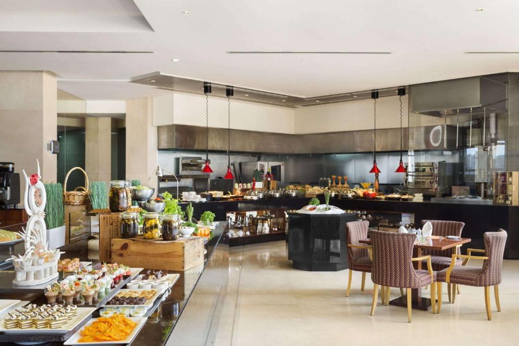 Crowne Plaza - Dubai Jumeirah by IHG - Resim 41