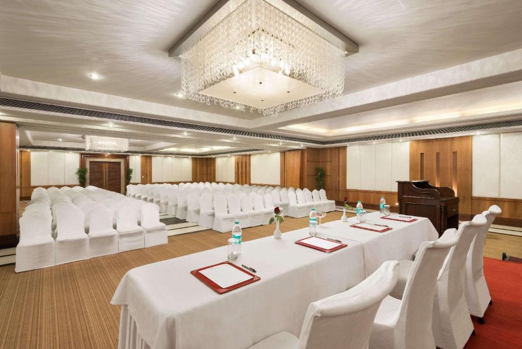 Konferenční prostory v ubytování Ramada By Wyndham Jaipur