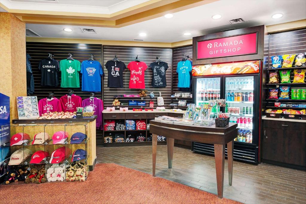 Ramada by Wyndham Niagara Falls/Fallsview - Resim 14