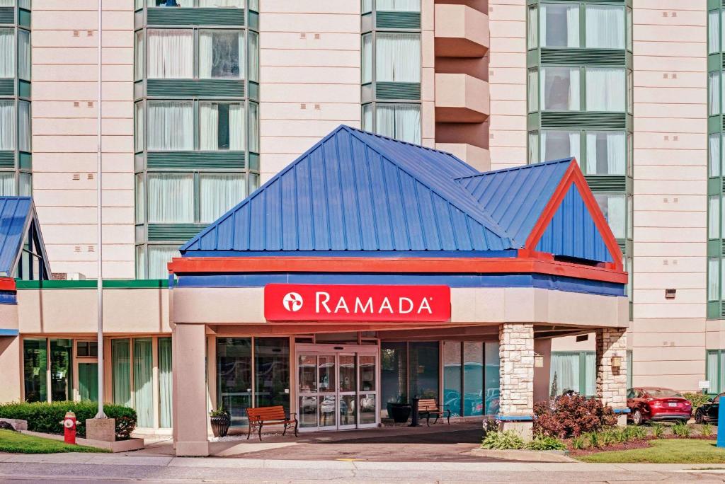 Ramada by Wyndham Niagara Falls/Fallsview - Resim 12